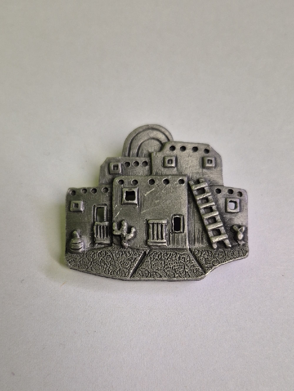 Southwestern Pueblo House Metal Pin Brooch - Silver Tone